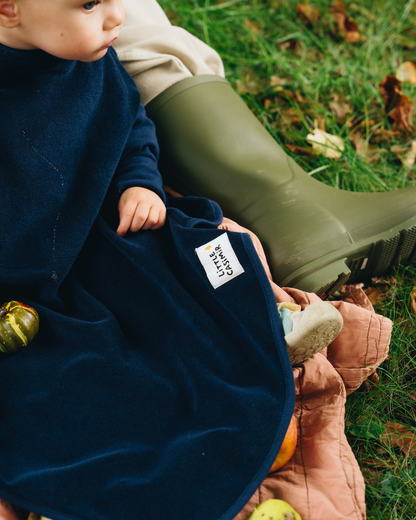 "Boo" bib - Midnight Blue