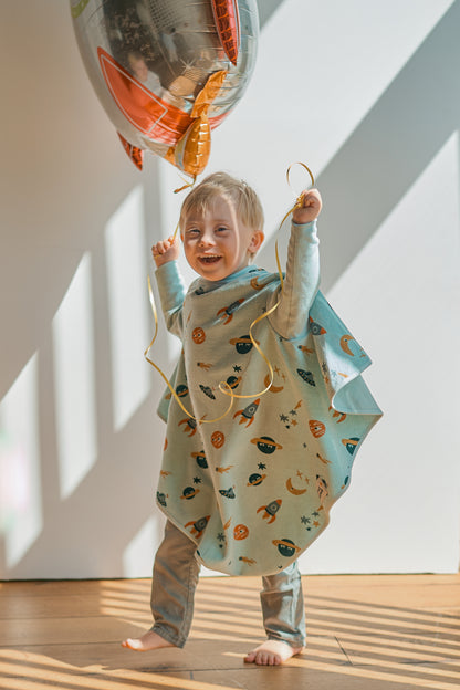 “Boo” bib – Cosmic 2.0