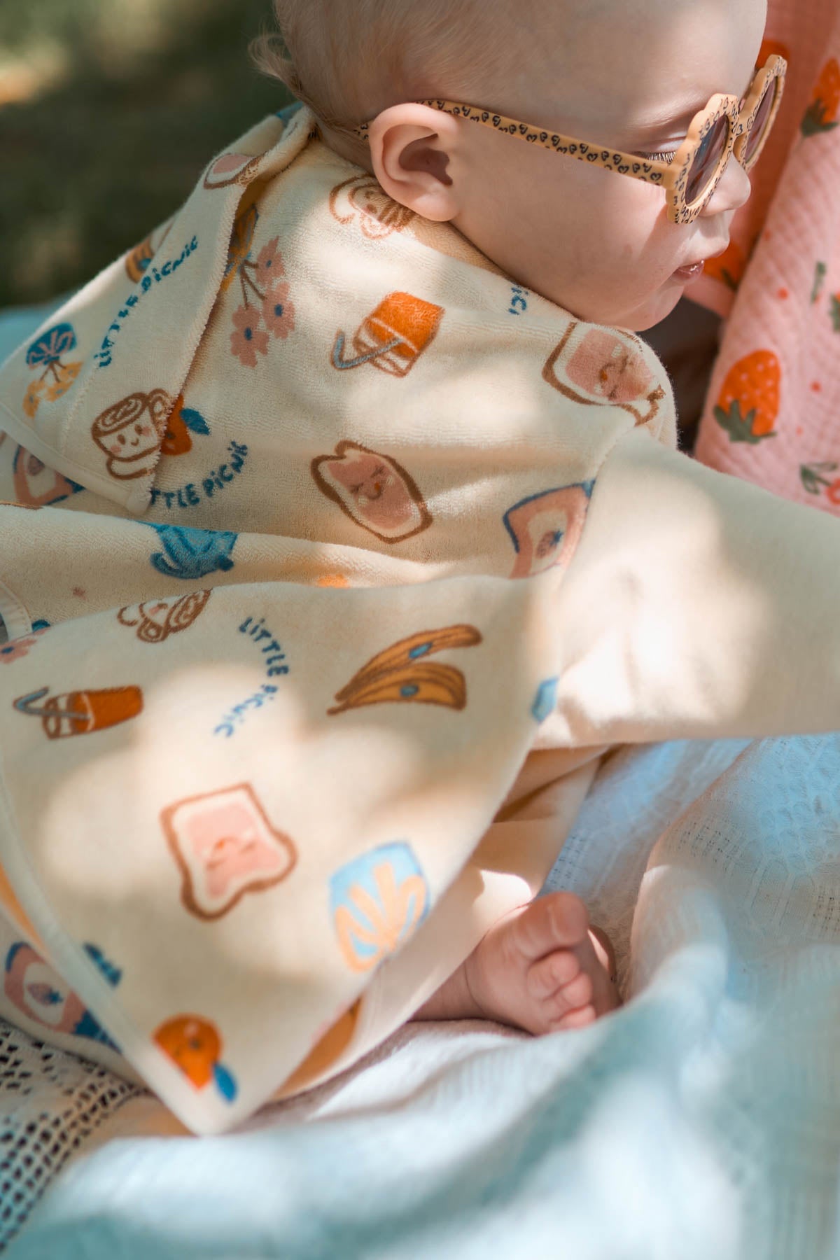 “Boo” bib – Picnic Club