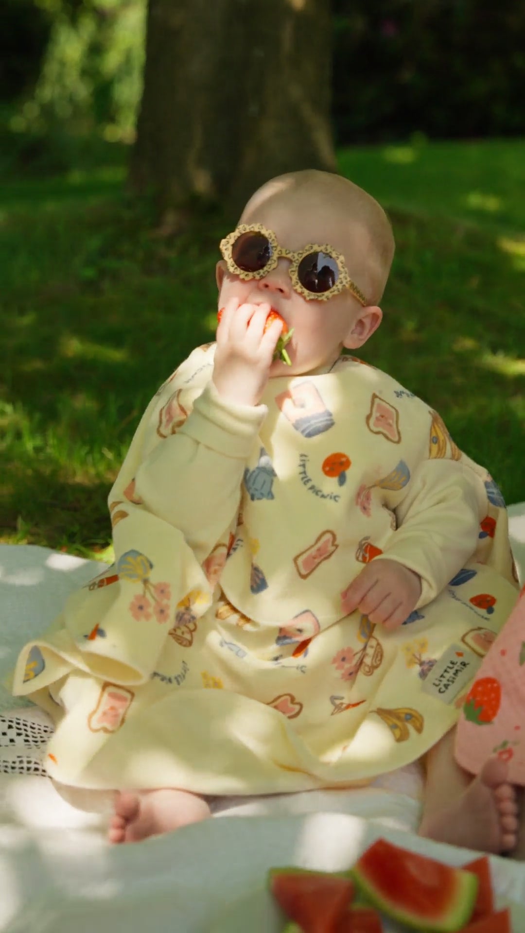“Boo” bib – Picnic Club
