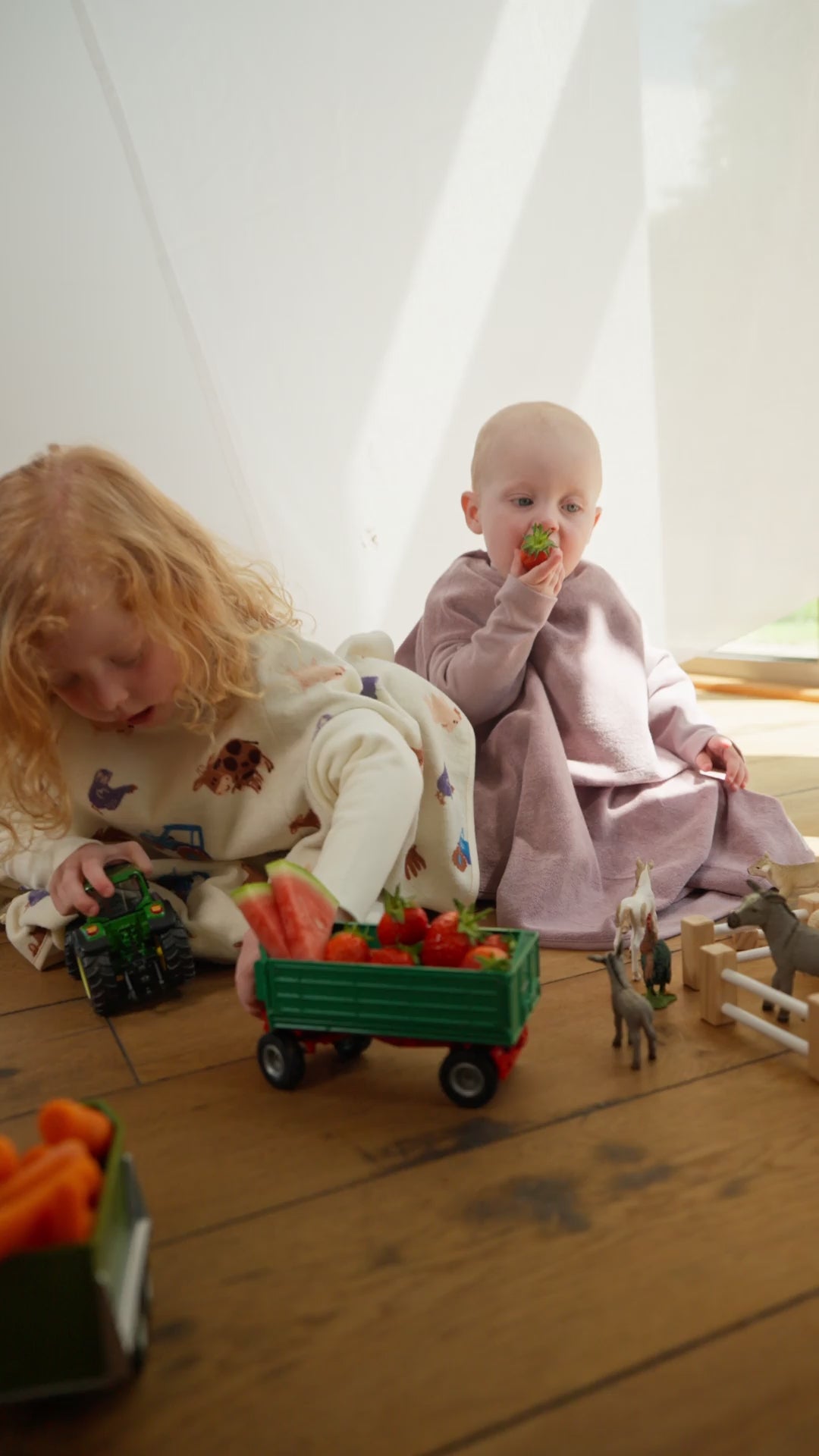 “Boo” bib – Farm Friends